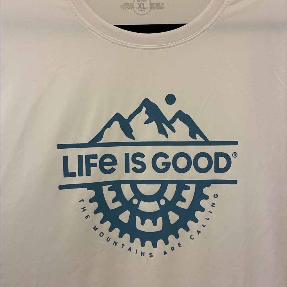 Life is Good White Graphic T-Shirt - Men’s XL